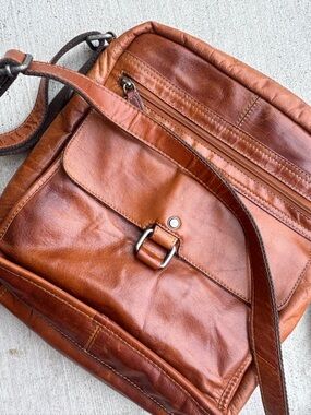 Jack George’s LARGE CROSSBODY BAG Leather in Cognac Brown